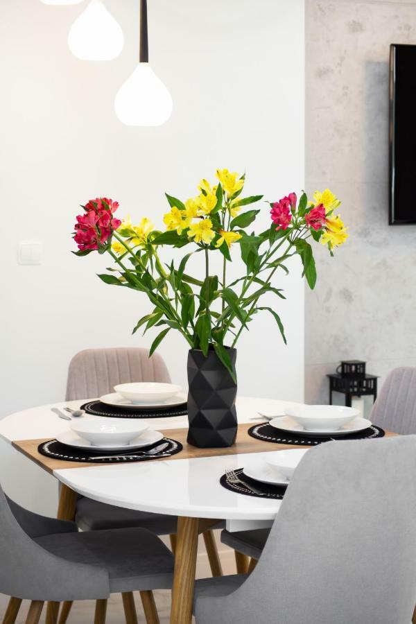 Apartments Warsaw Dzielna By Noclegi Renters Kültér fotó