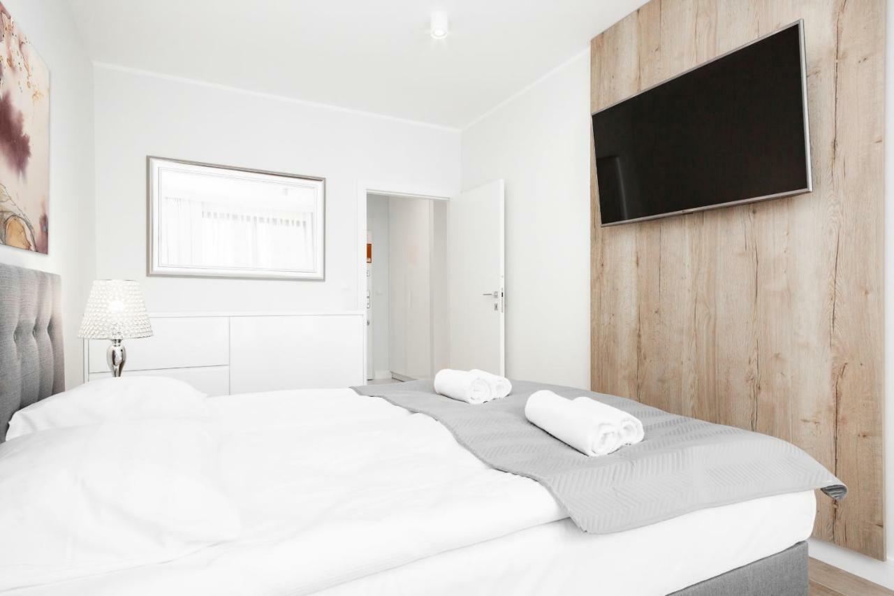 Apartments Warsaw Dzielna By Noclegi Renters Kültér fotó