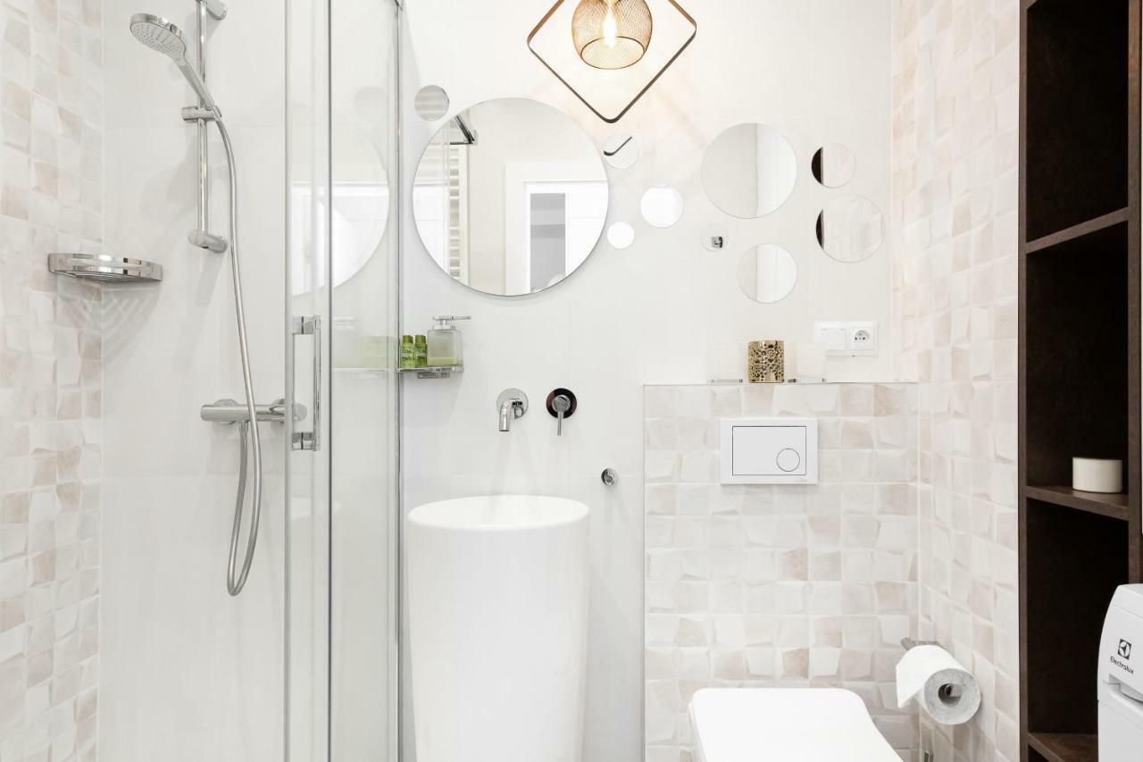Apartments Warsaw Dzielna By Noclegi Renters Kültér fotó